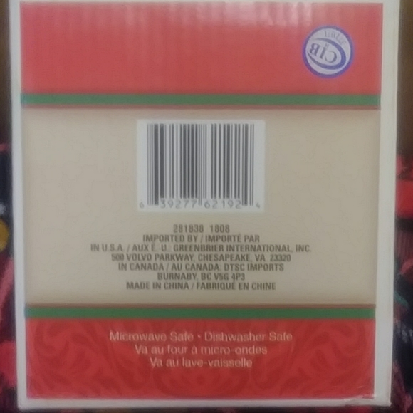 NIB Holiday Mug🐧🎄 - Picture 5 of 6